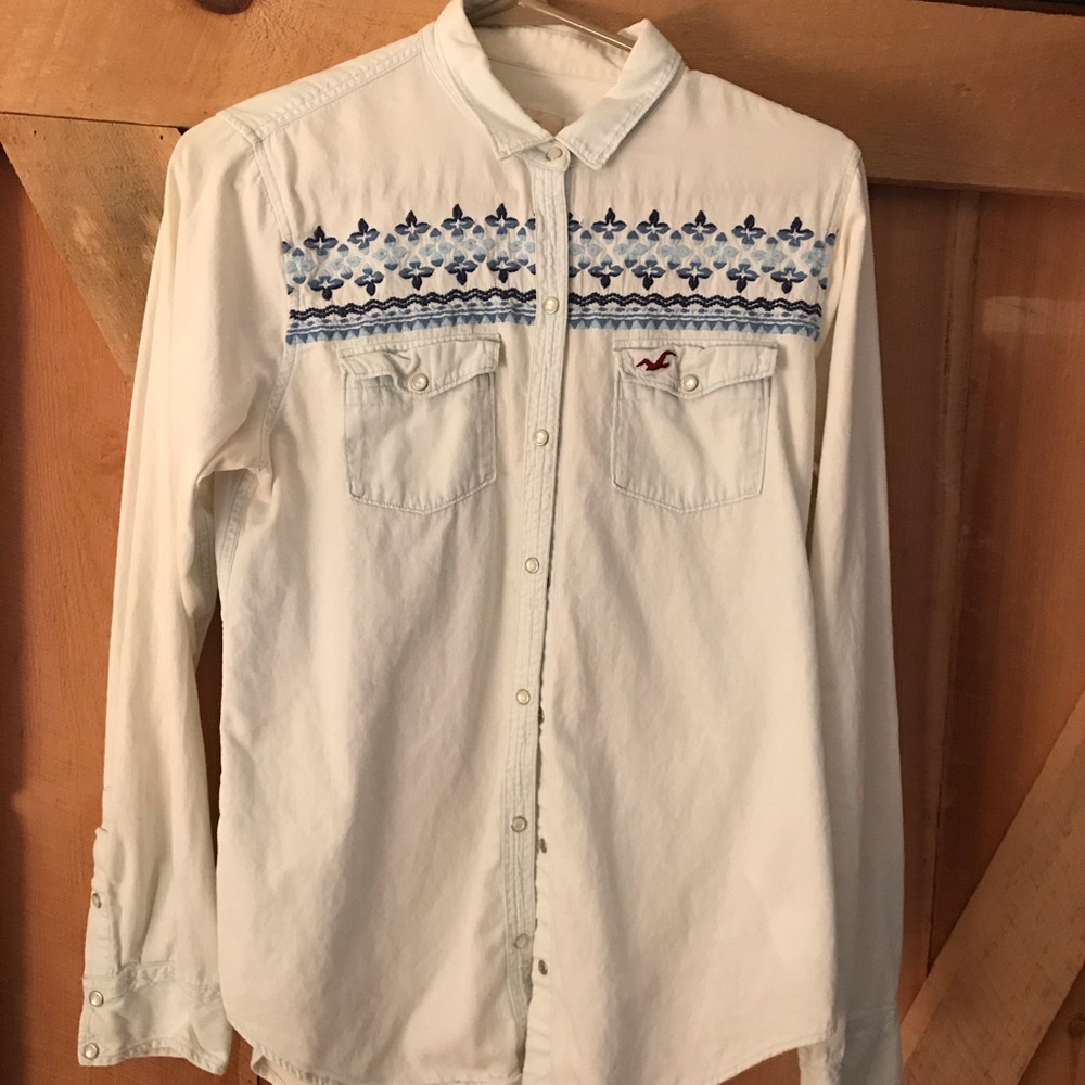 2 for $15 ❤️ Hollister faded denim button down
